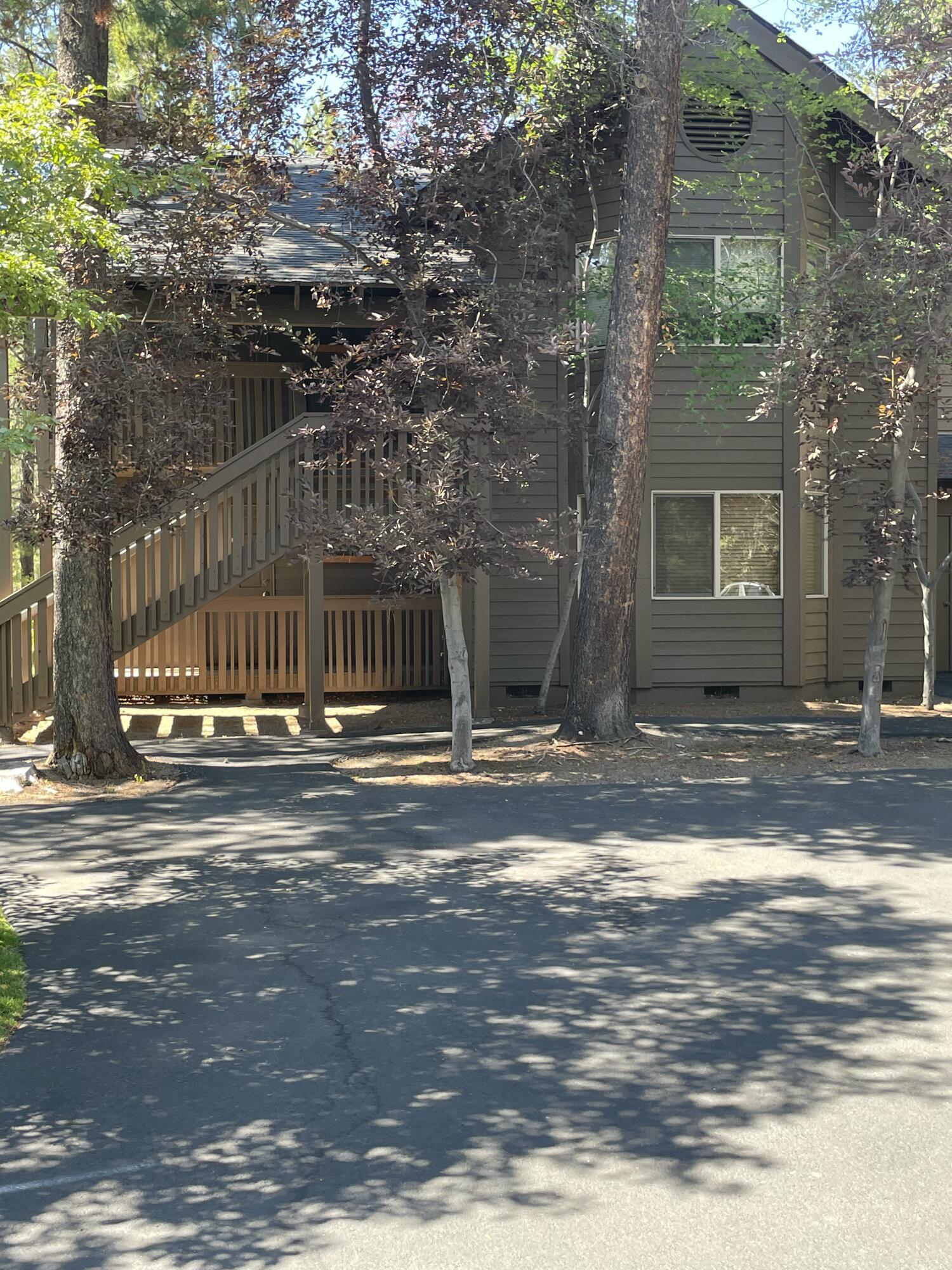 Property Photo: 57383 Beaver Ridge Loop 35D2 OR 97707