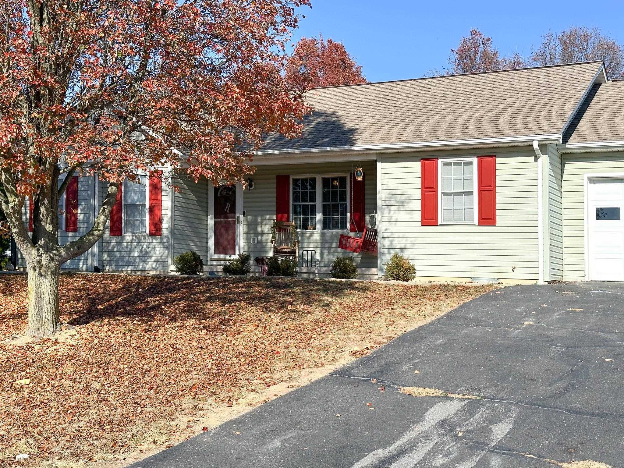 Property Photo: 72 Brendan Ln VA 24486