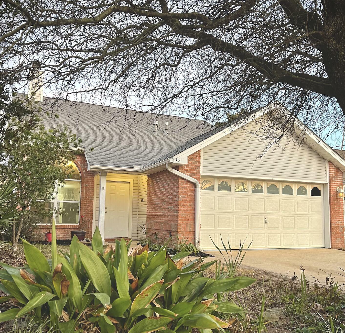 Property Photo: 451 Bridgewater Court FL 32569