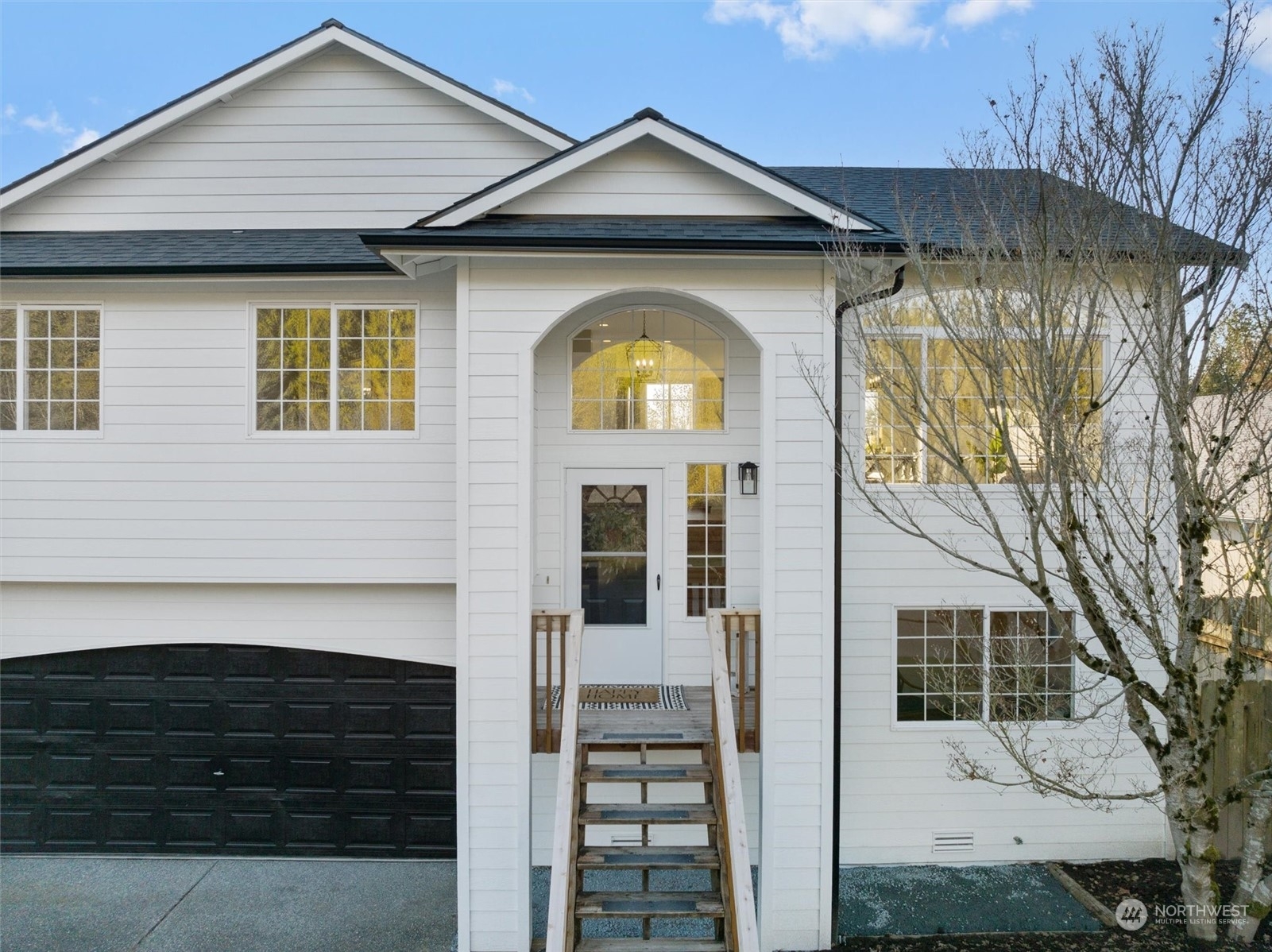 Property Photo:  906 E Galena Street  WA 98252 