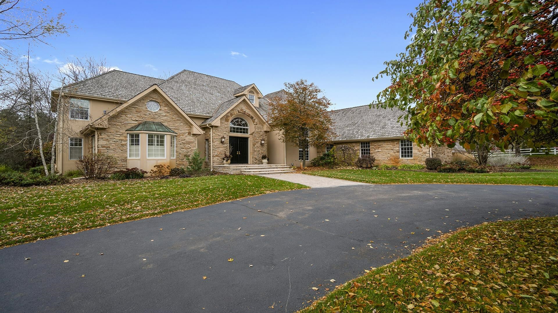 Property Photo:  956 Centerbridge Lane  IL 61008 