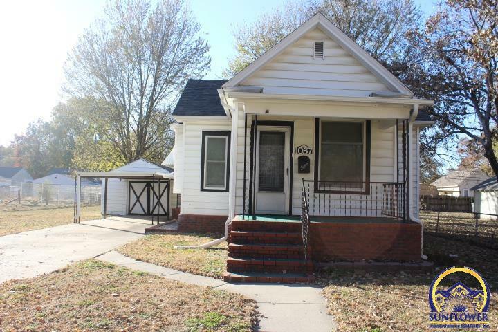 Property Photo:  1037 NE Wabash Ave  KS 66616-1447 