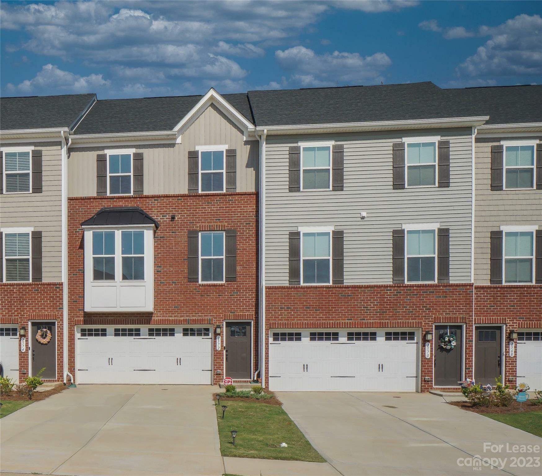 Property Photo: 2572 Grantham Place Drive SC 29715