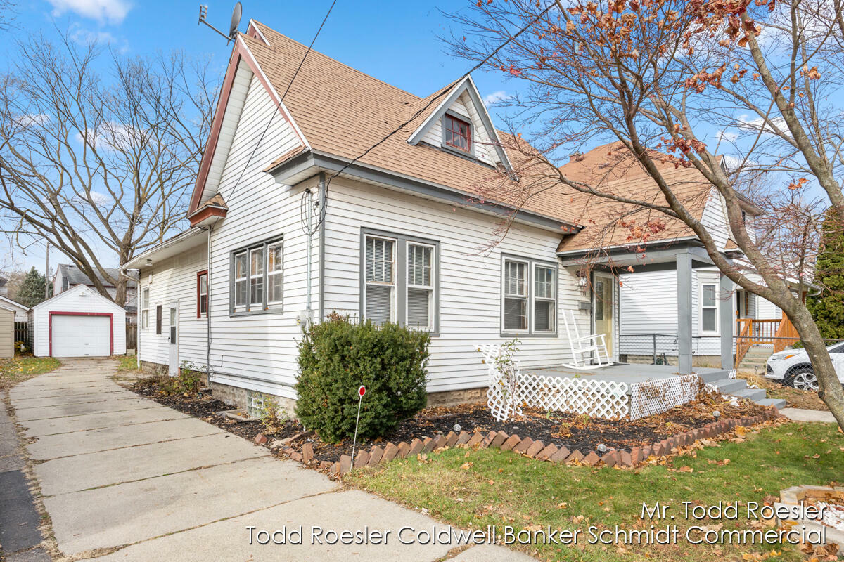 Property Photo:  1731 Martin Avenue SE  MI 49507 