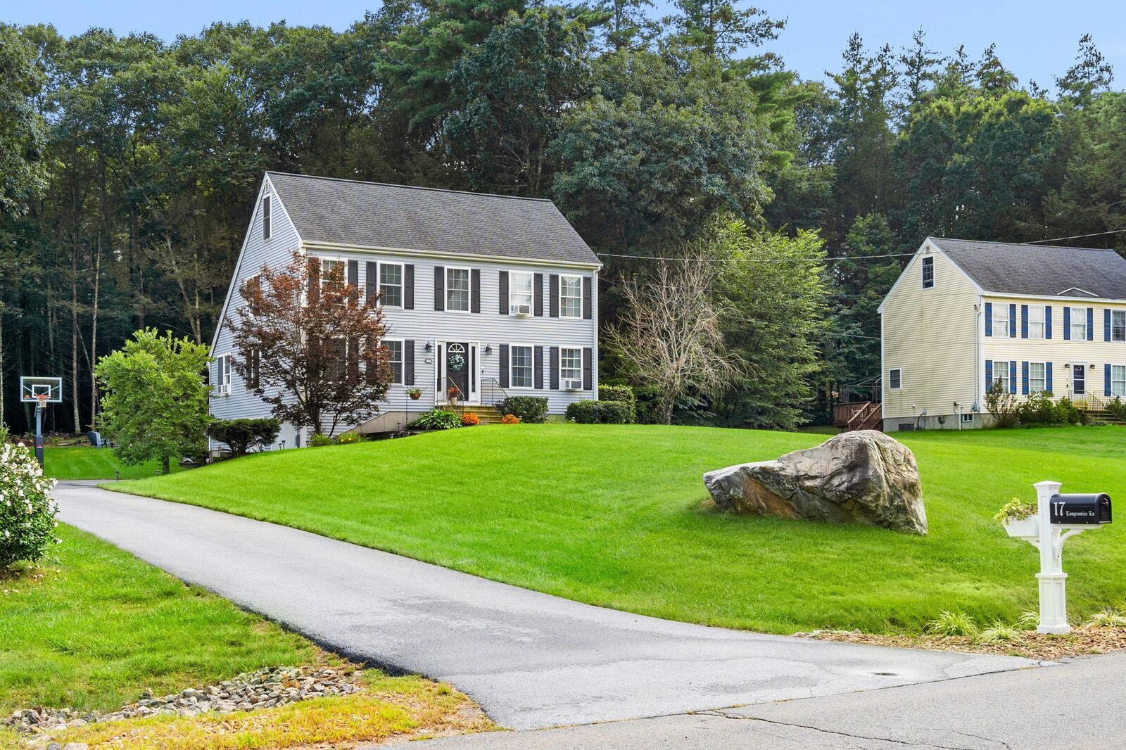 Property Photo:  17 Compromise Lane  NH 03873 