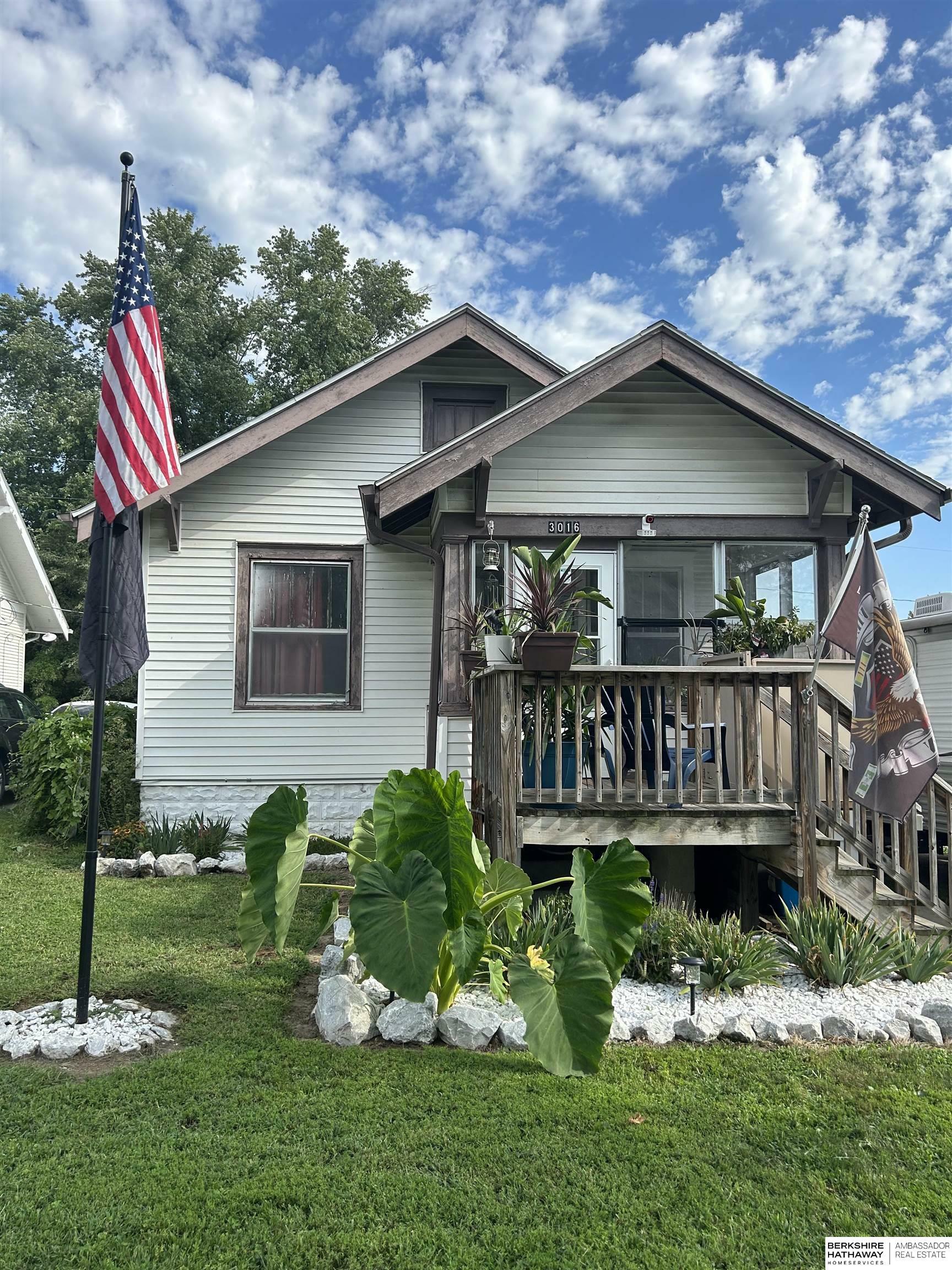 Property Photo:  3016 Arcadia Avenue  NE 68111 