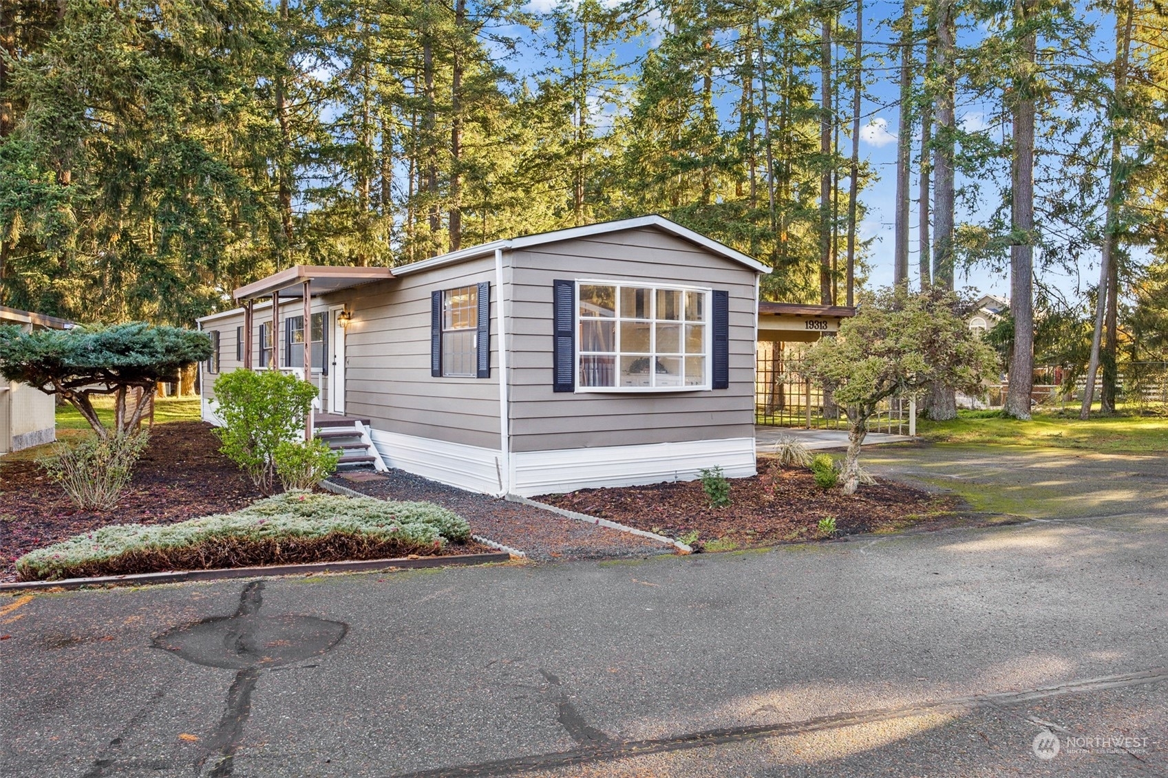 Property Photo: 19313 99th Avenue Ct E 19 WA 98338