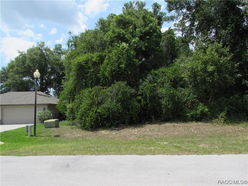 Property Photo: 2852 N Appledore Path FL 34442