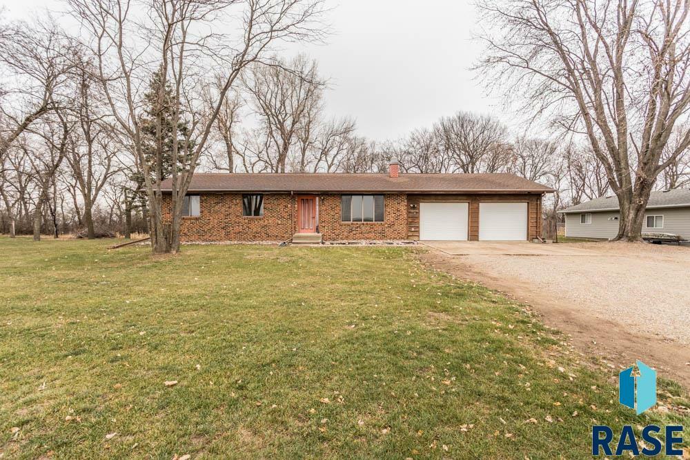 Property Photo: 7904 E Callies Pl SD 57110