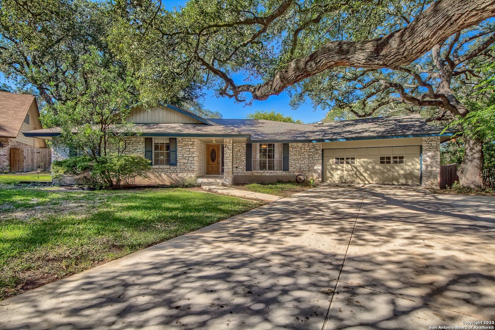 Property Photo:  831 Firefly Dr  TX 78216 