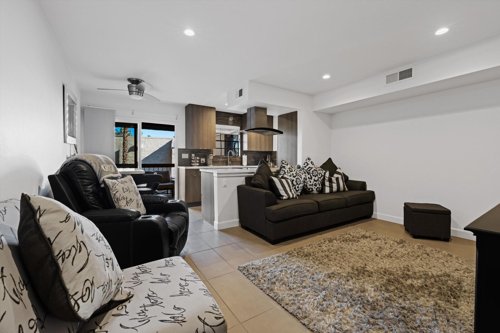 Property Photo:  5300 E Waverly Drive H6  CA 92264 