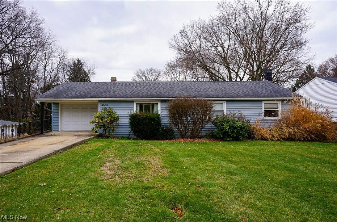 1530 Manor Avenue NW  Canton OH 44708 photo