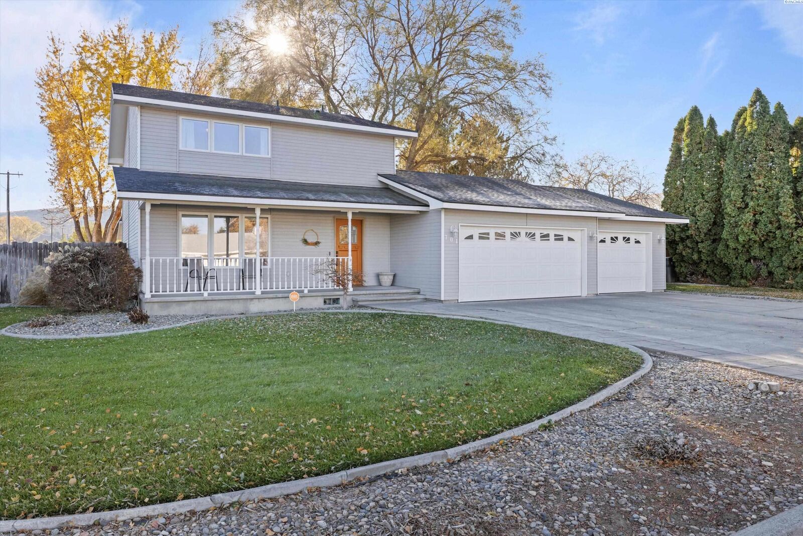 Property Photo: 701 W 49th Ave. WA 99337