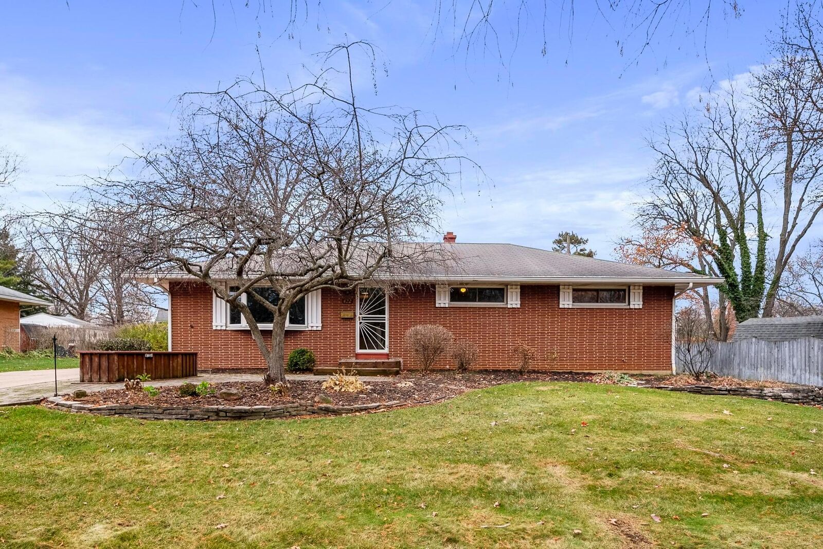 Property Photo:  422 Catawba Avenue  OH 43081 