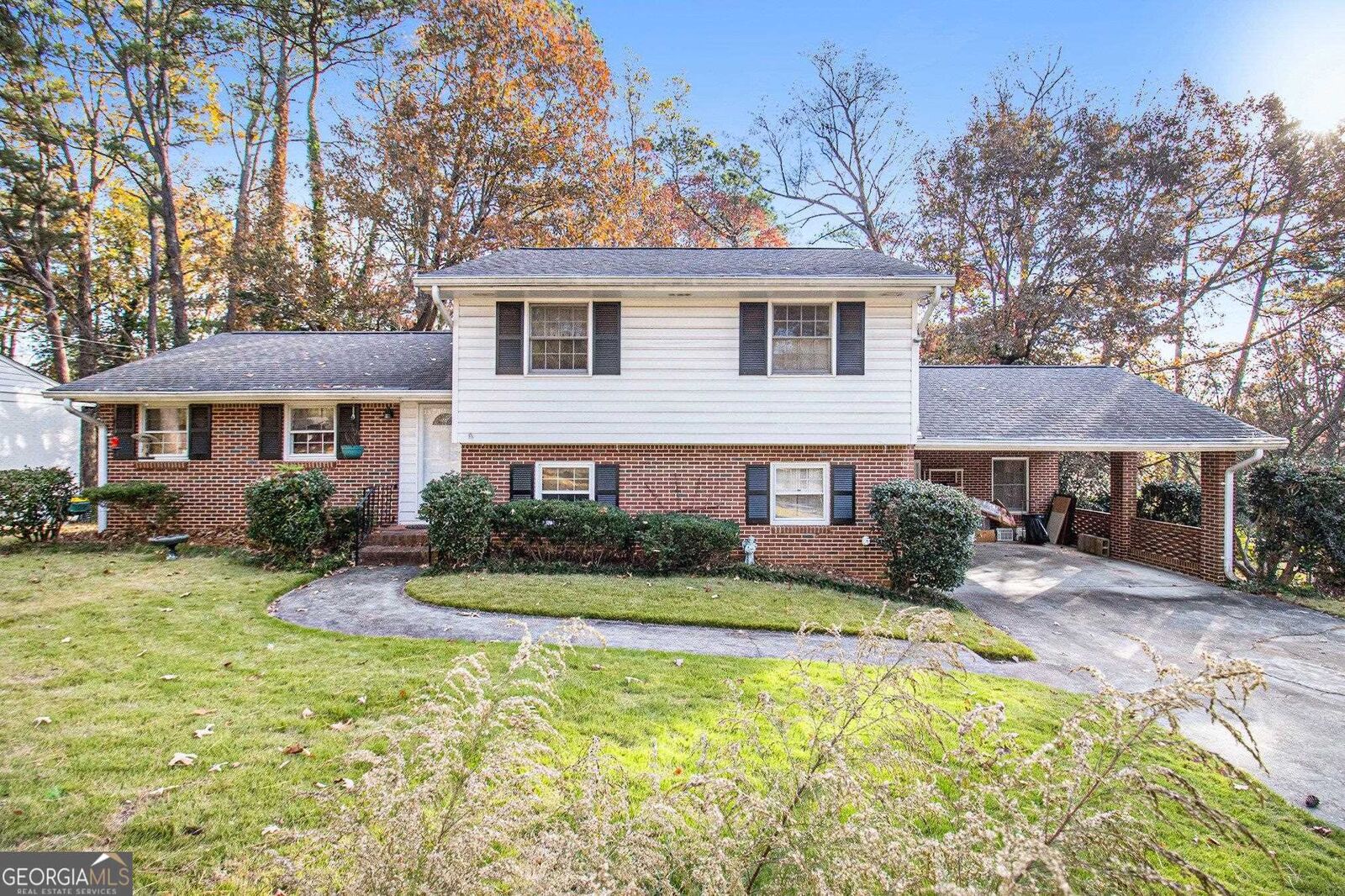 Property Photo: 2981 Stonegate Trail GA 30340