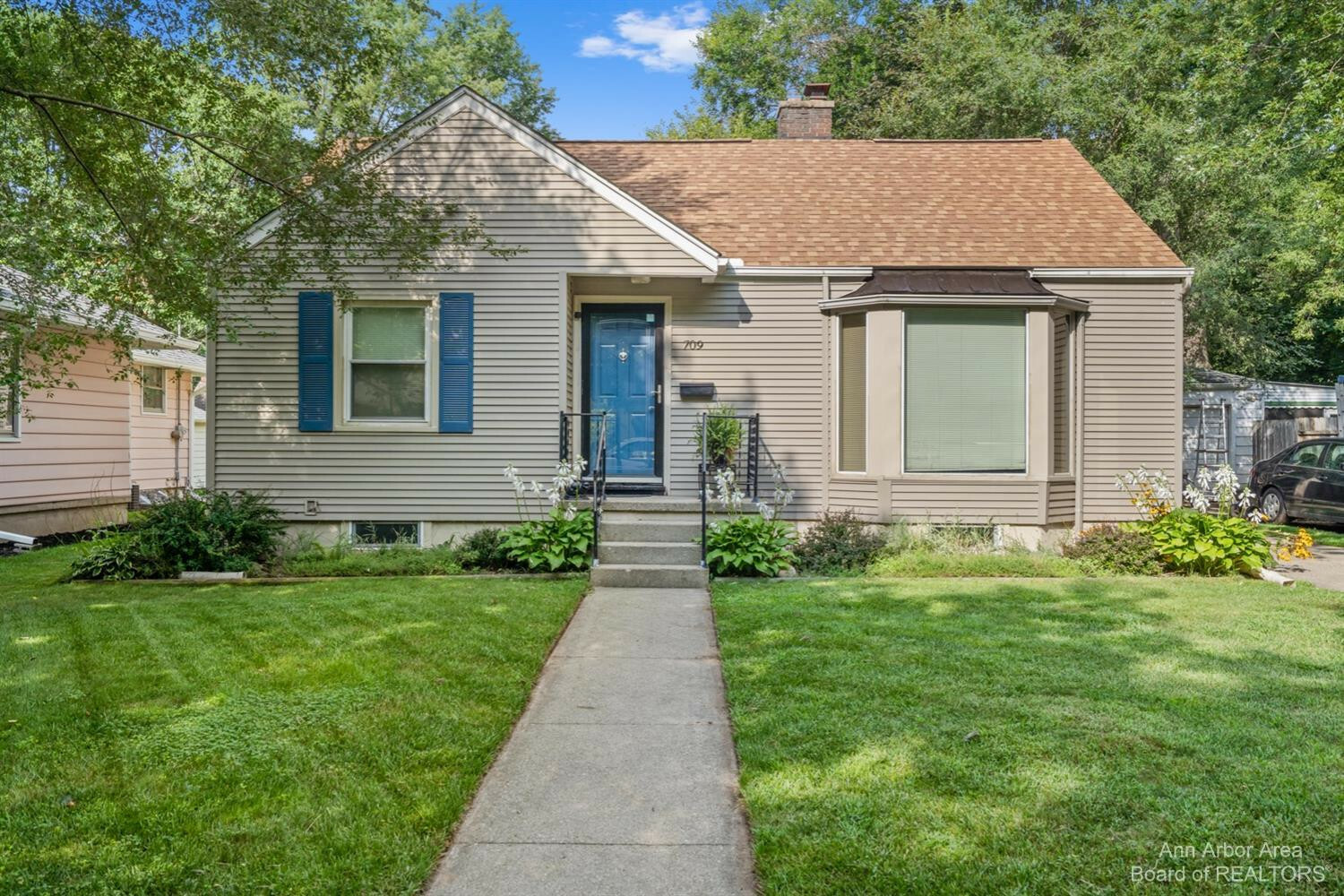 Property Photo: 709 Stanley Street MI 48198
