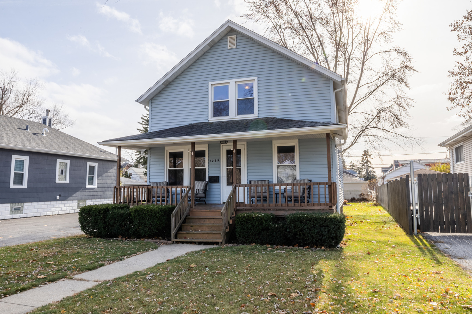 Property Photo:  1069 Greenview Avenue  IL 60016 