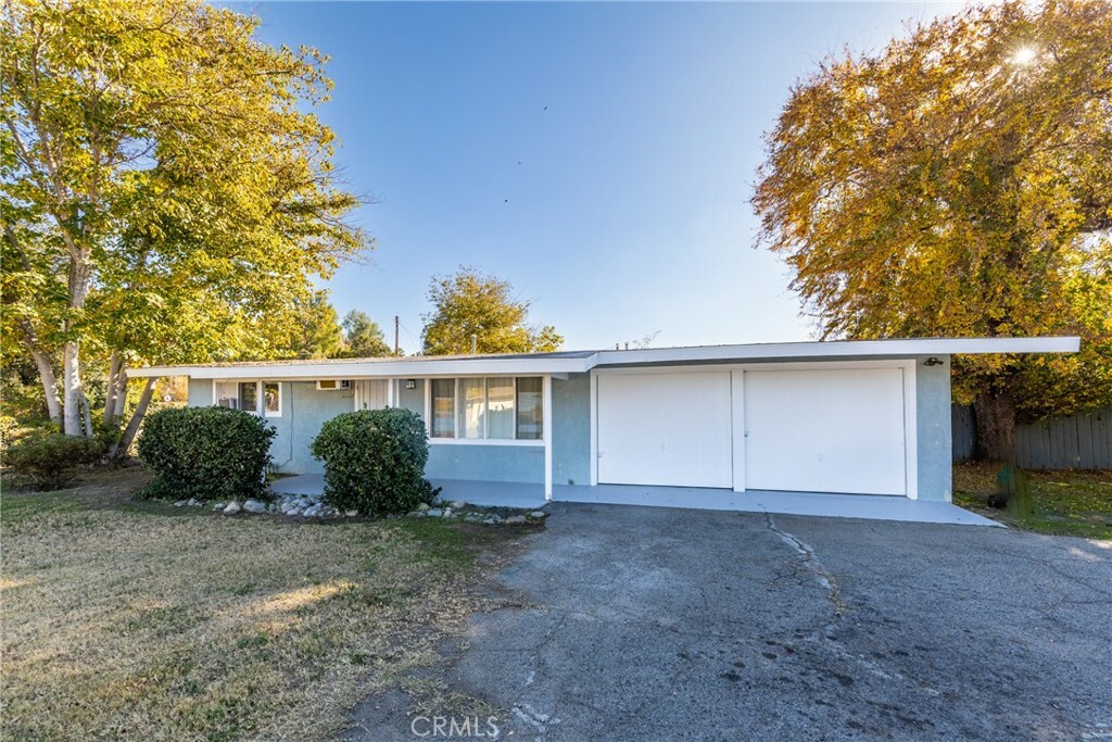 Property Photo:  41551 Johnston Avenue  CA 92544 