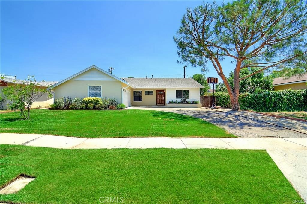 Property Photo:  22552 Haynes Street  CA 91307 