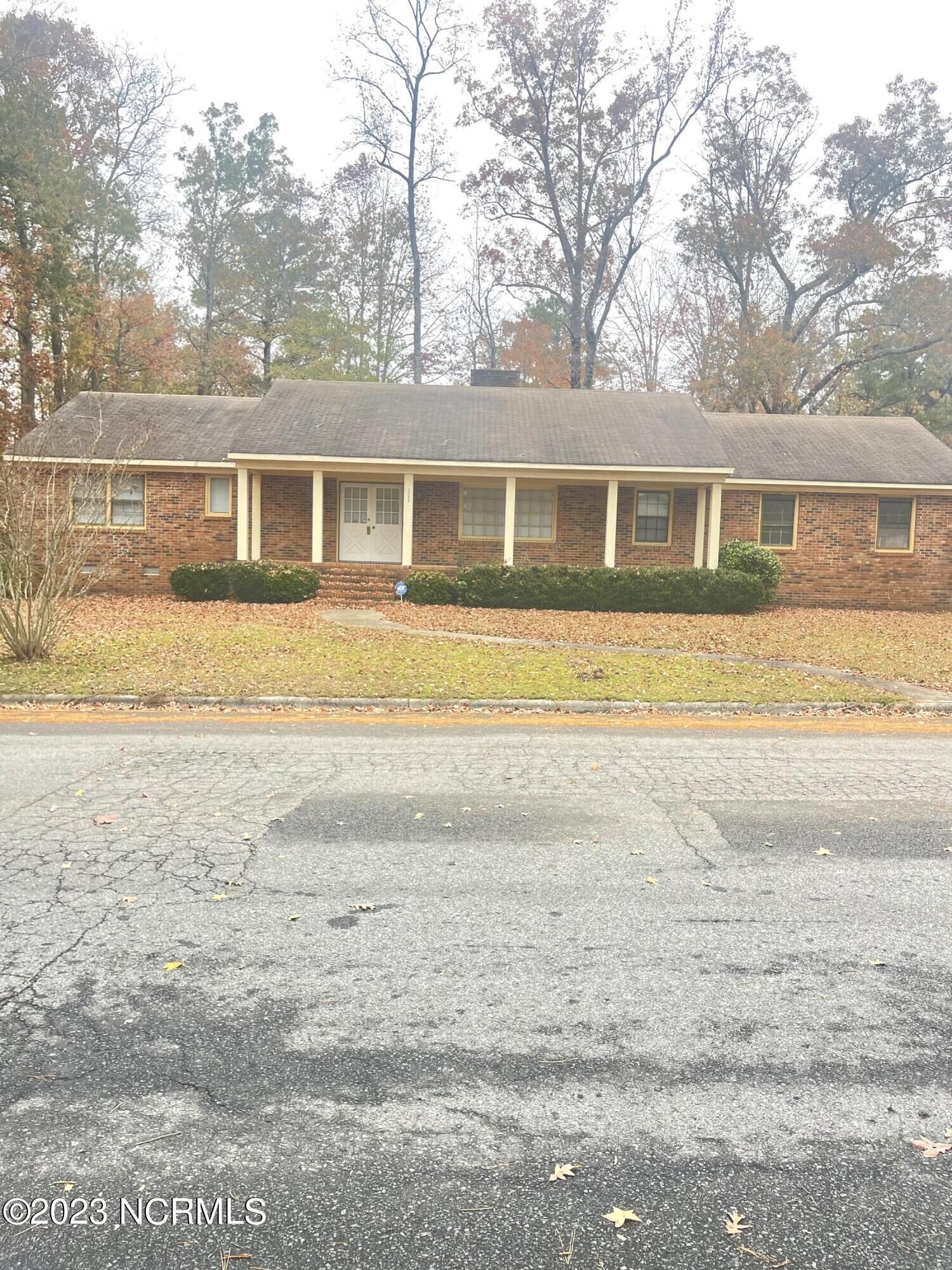 Property Photo:  3200 Briarcliff Drive  NC 27834 