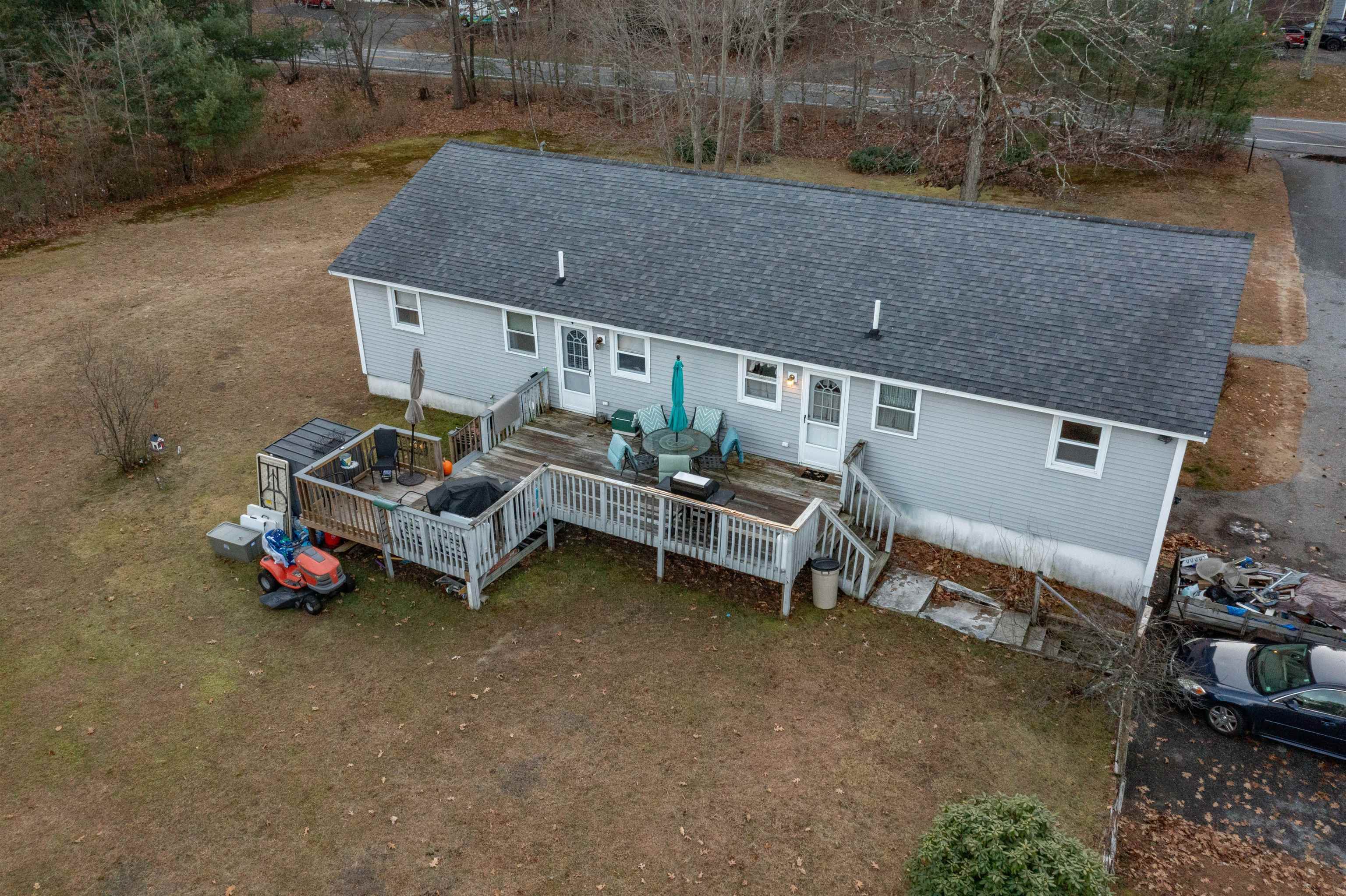 Property Photo:  1102 Mammoth Road A&Ampb  NH 03076 