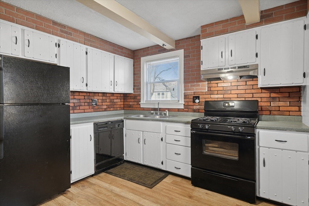 Property Photo: 44 Fred St MA 01850