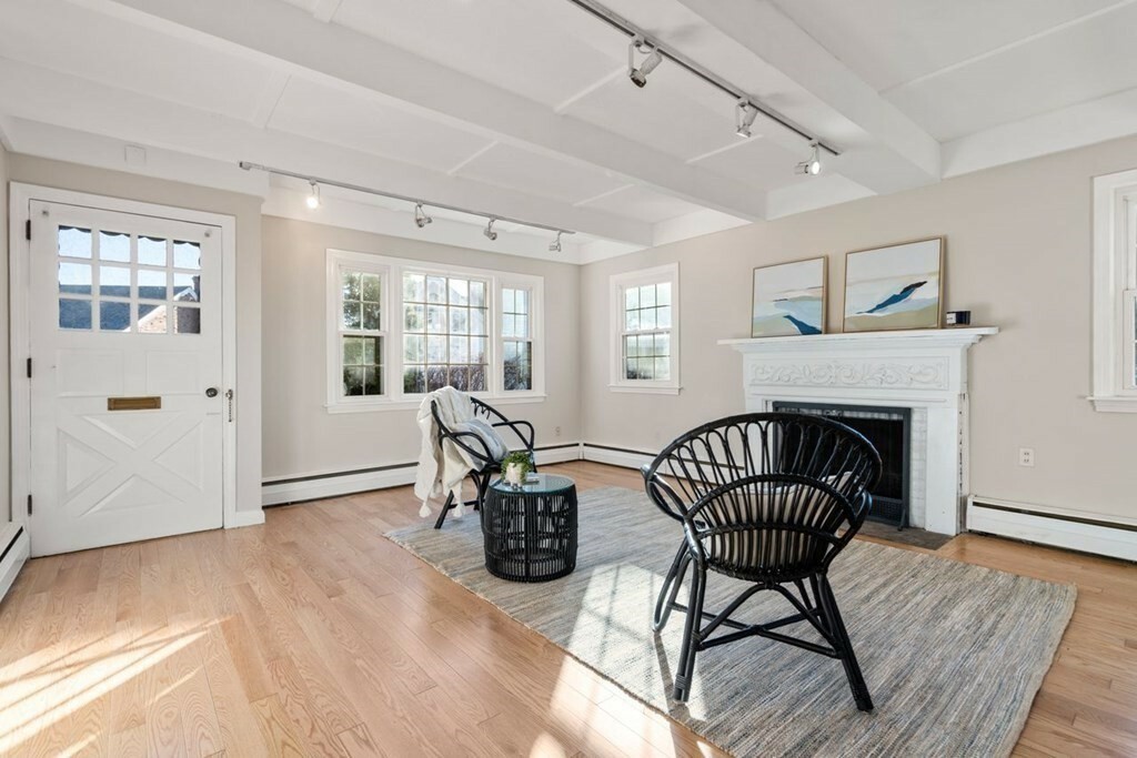 Property Photo: 272 Main Street 1B MA 01720
