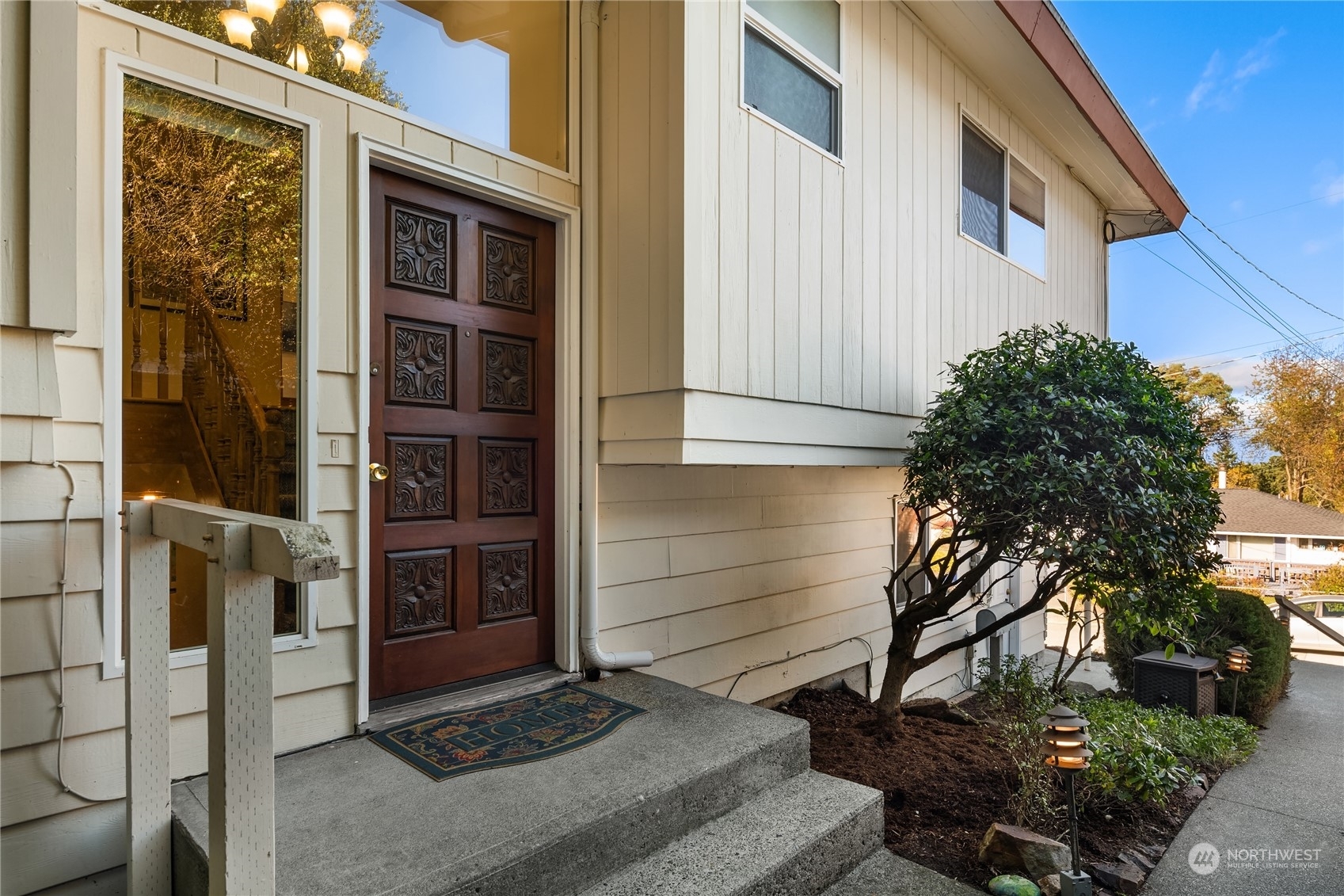 Property Photo:  4111 SW Austin Street  WA 98136 