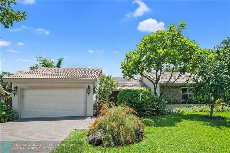 Property Photo:  1040 SW 93rd Ave  FL 33324 