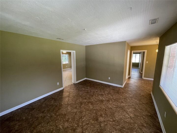 Property Photo: 915 Lee Street FL 34748