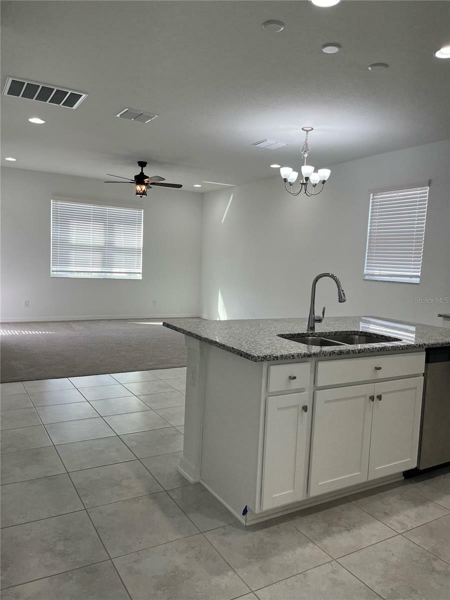 Property Photo:  16005 Sonoma Grove Circle  FL 33647 