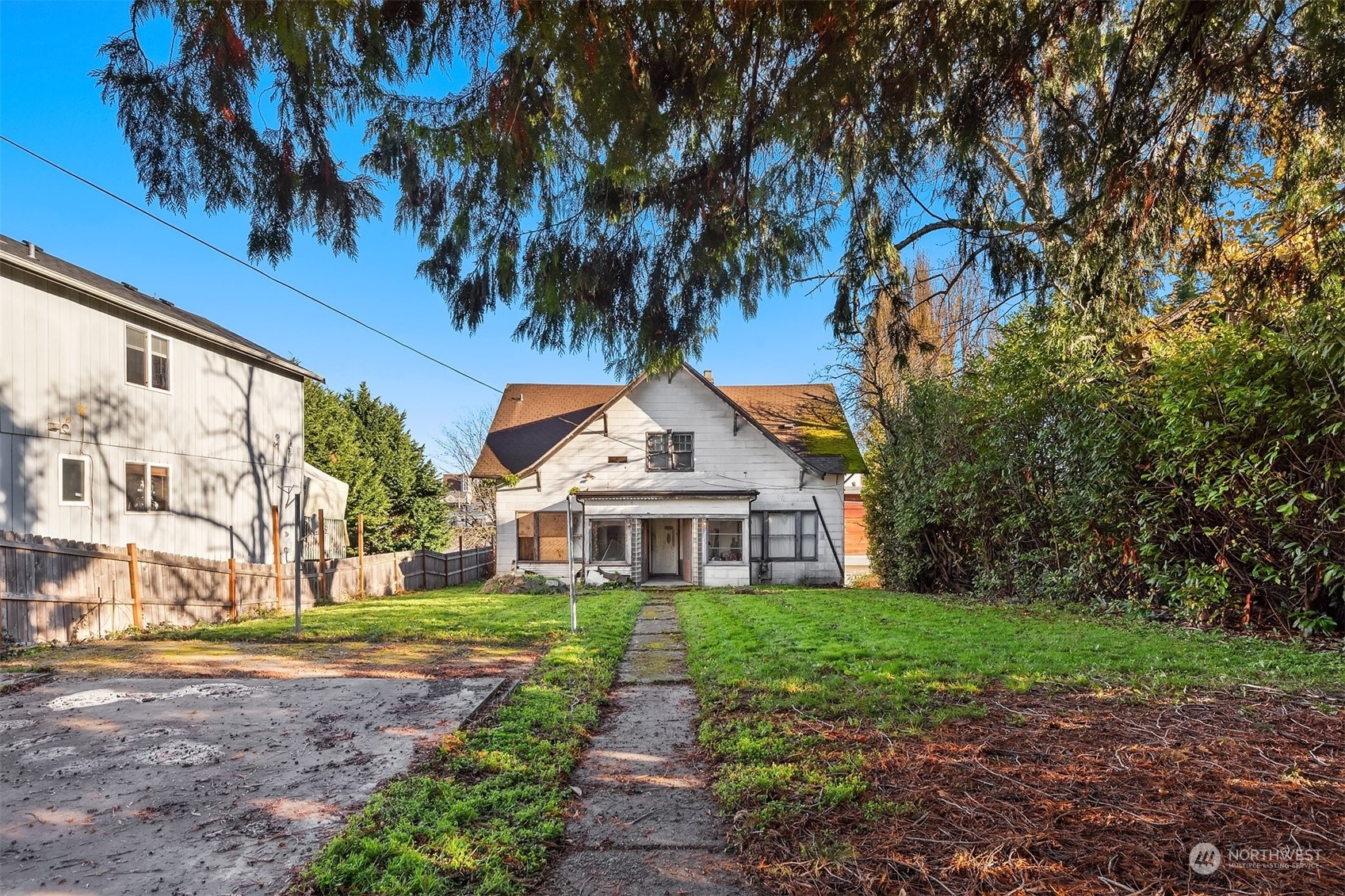Property Photo: 308 20th Avenue WA 98122
