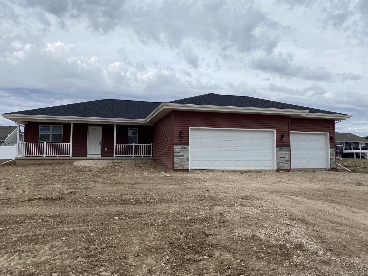 Property Photo: 32 Acacia Lane WI 53563