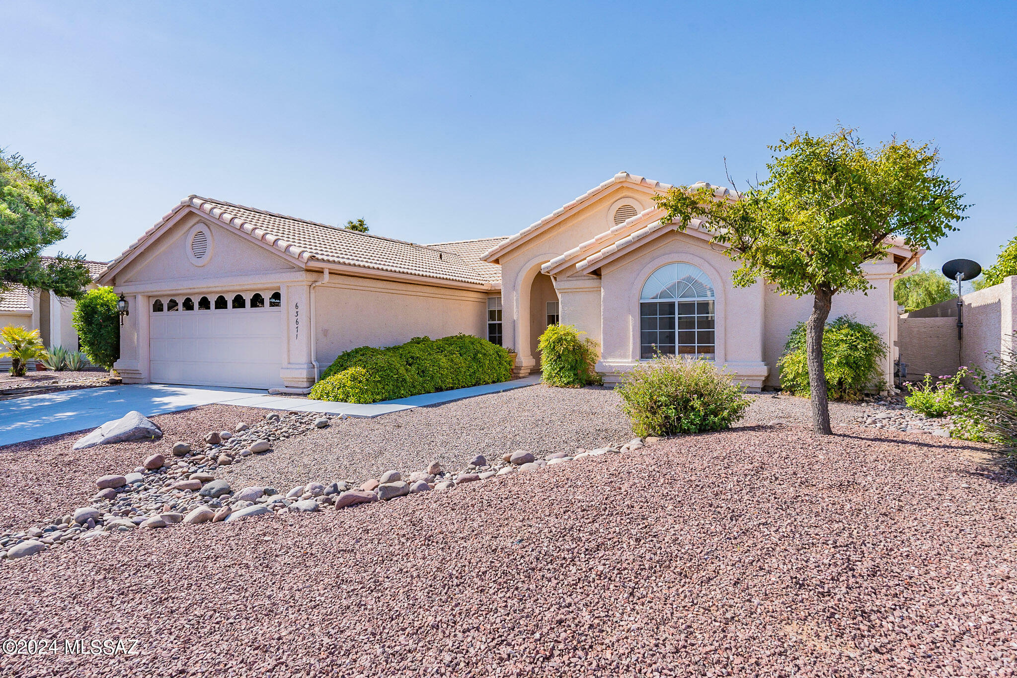 Property Photo:  63671 E Cat Claw Lane  AZ 85739 