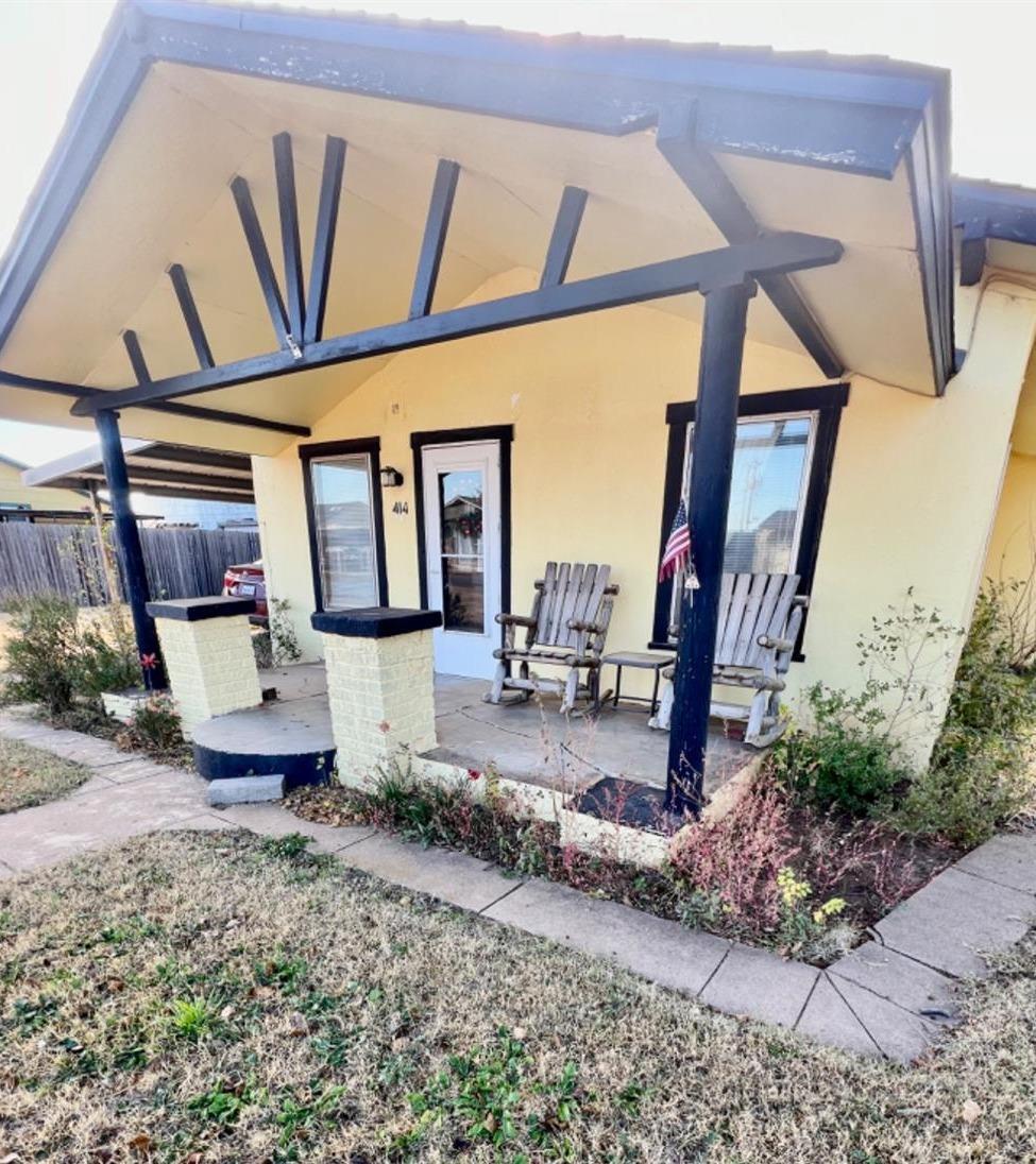 Property Photo:  414 W 7th Street  TX 79329 