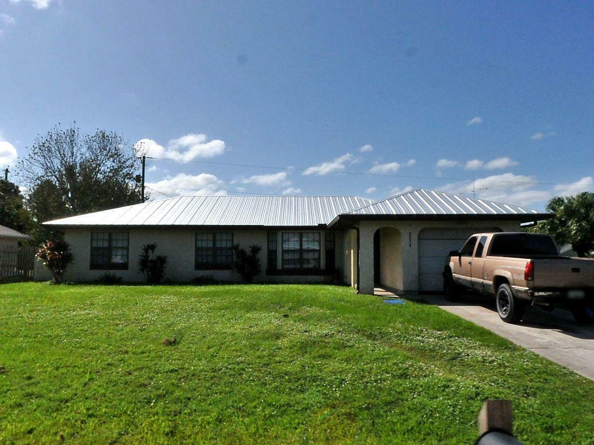 Property Photo:  2274 SE Seamist Street  FL 34952 