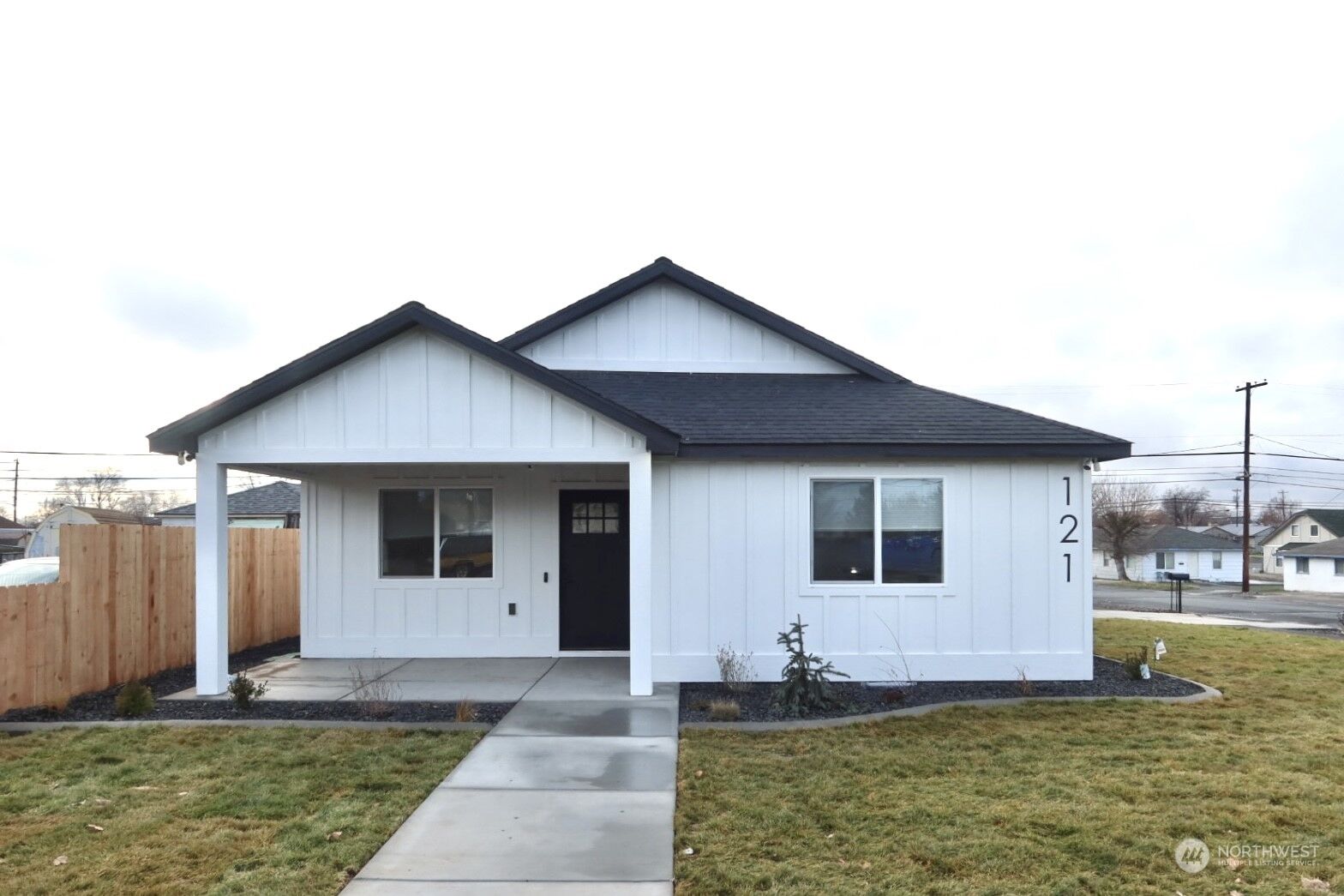 Property Photo:  121 E Sixth Avenue  WA 98837 