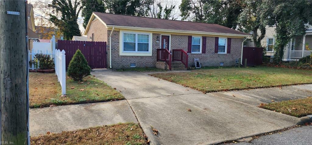 Property Photo:  1021 Holladay Street  VA 23704 