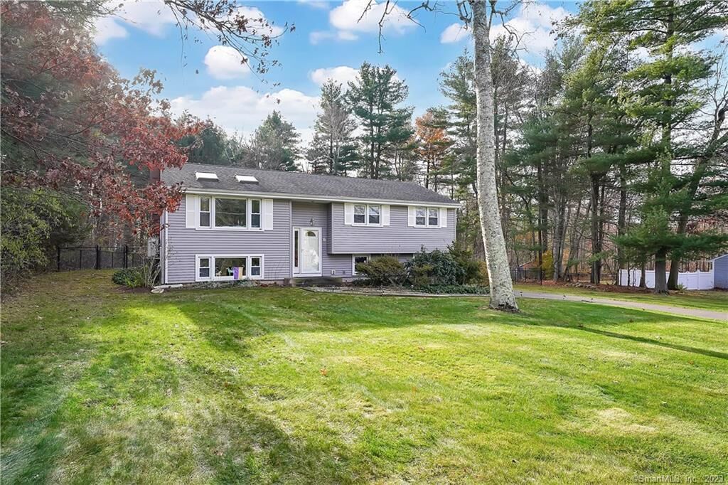 Property Photo: 6 Lanz Lane CT 06029