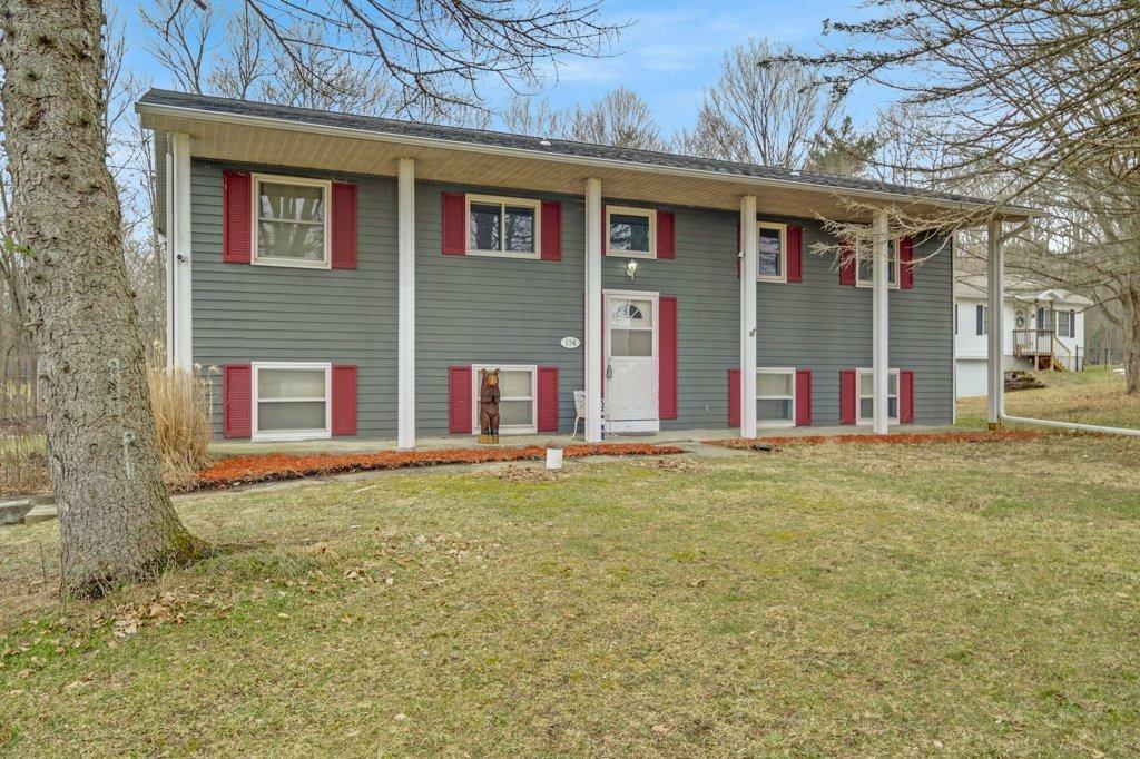 Property Photo:  174 Pinckney Road  NY 14850 