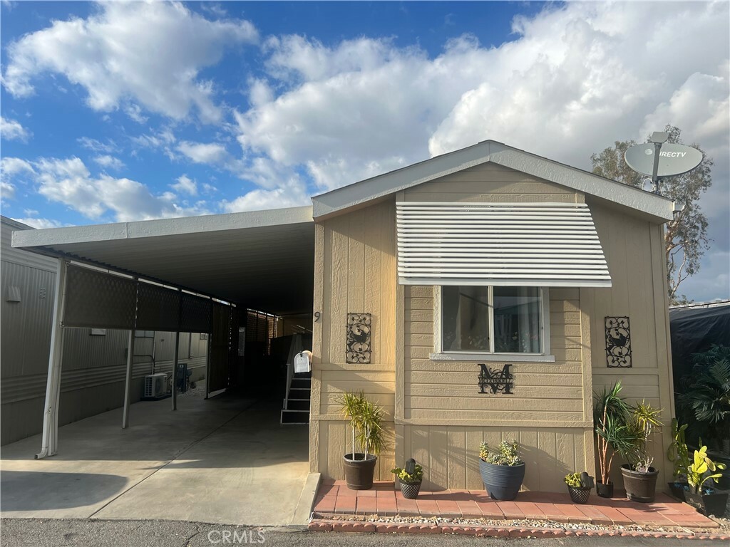 Property Photo: 1203 W 6th Street 9 CA 92882