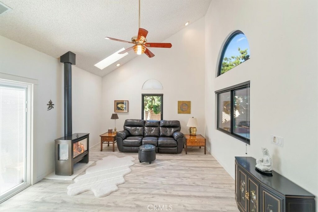 Property Photo:  1511 Lark Street  CA 93454 