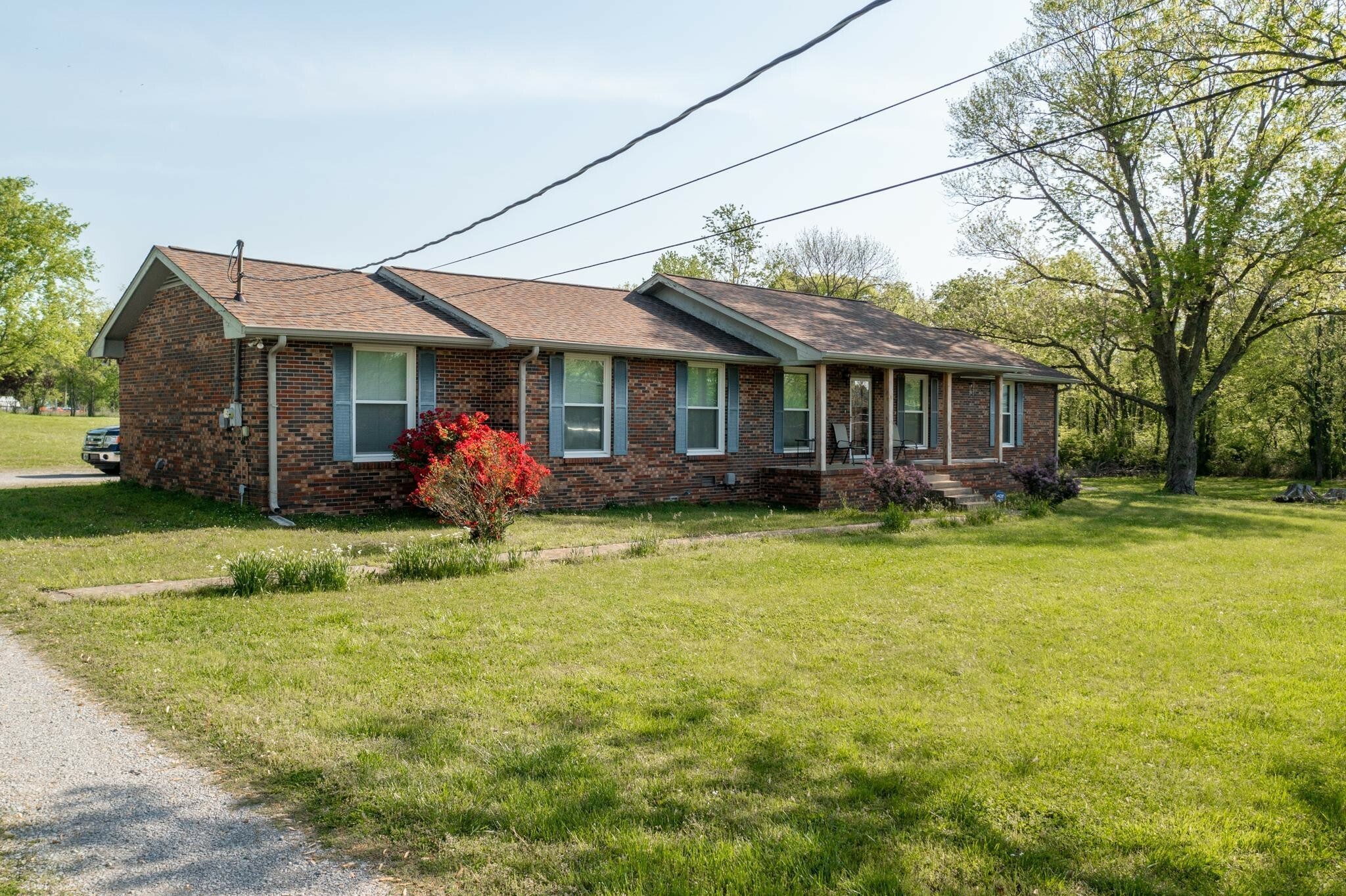 Property Photo:  5425 E Division St  TN 37122 