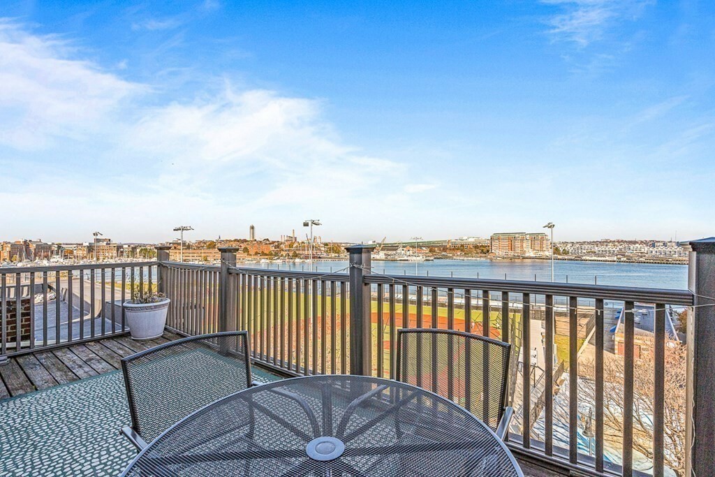 Property Photo:  480 Commercial Street 5B  MA 02109 