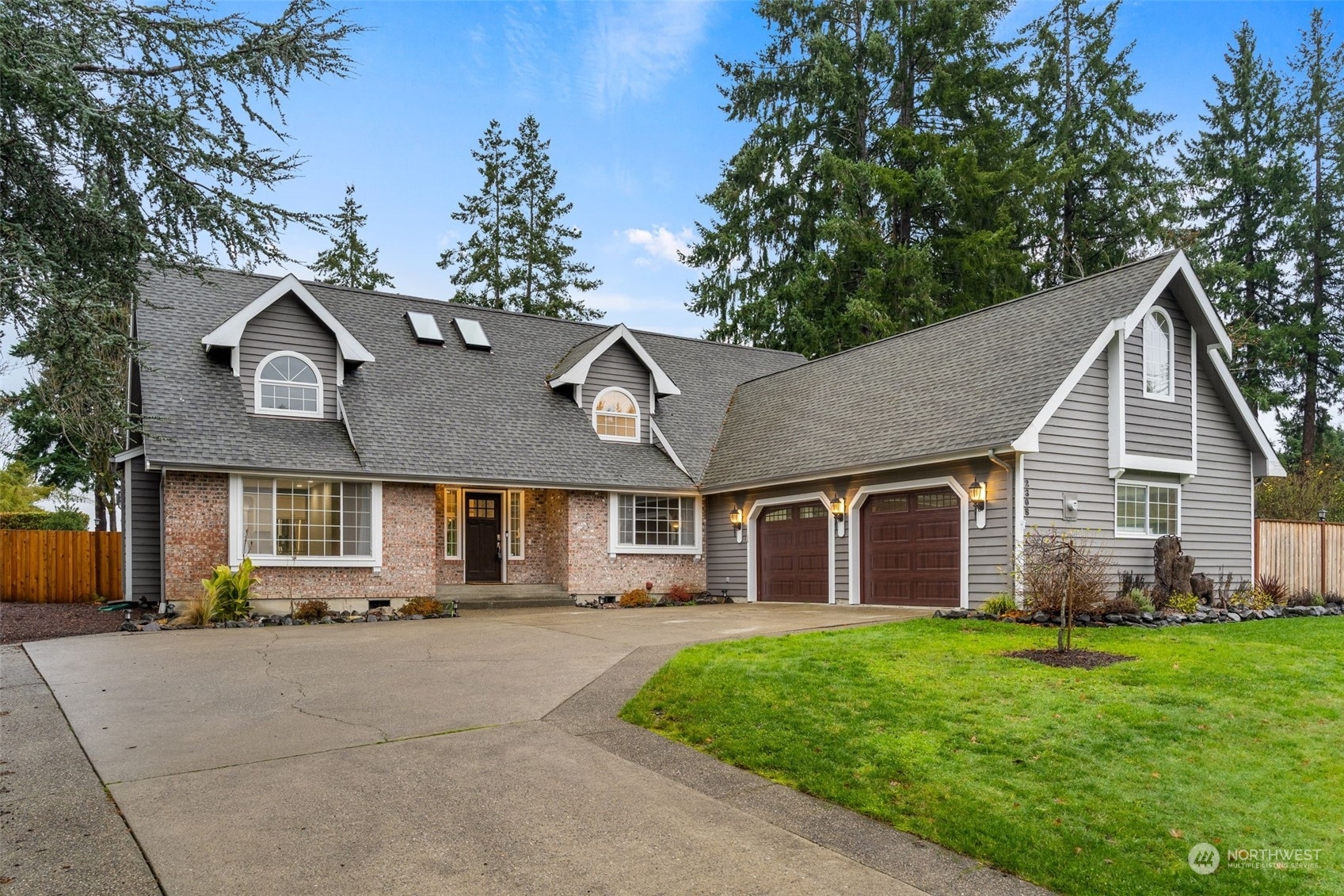 Property Photo:  2308 Windjammer Court NW  WA 98502 