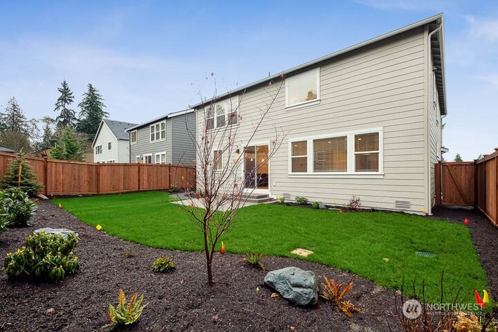 Property Photo: 7436 NE 203rd Street 3 WA 98028