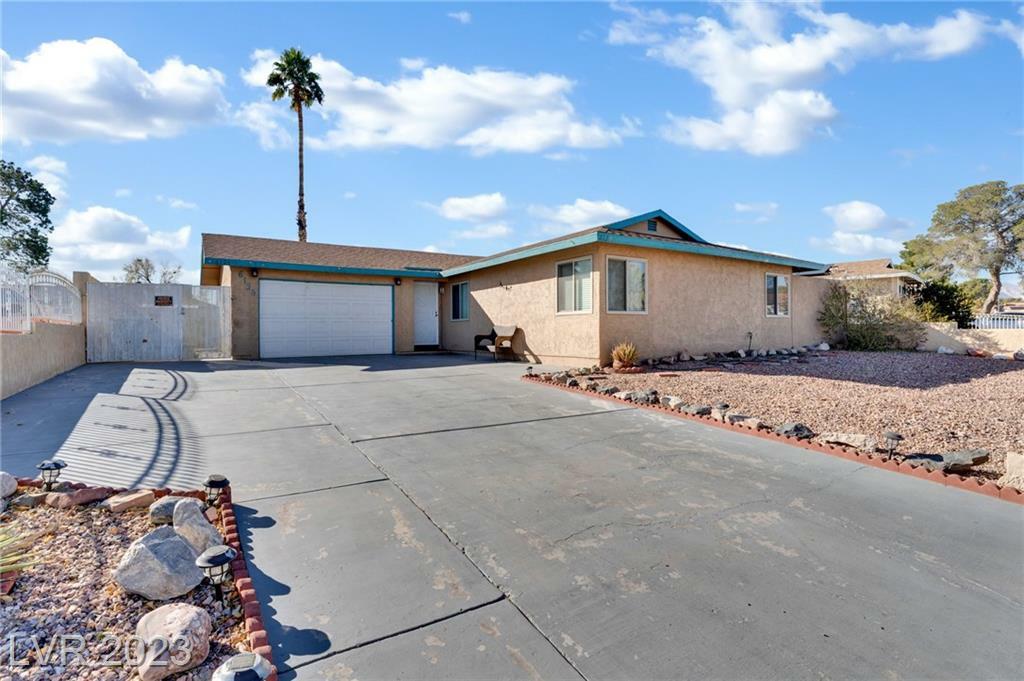 Property Photo:  6125 Caprino Avenue  NV 89108 