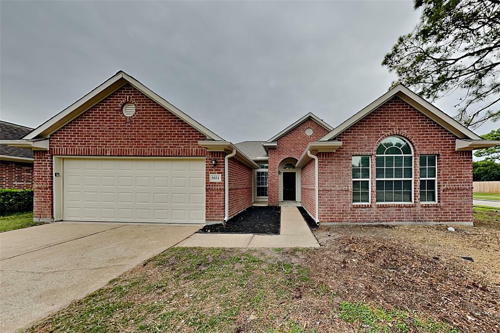 Property Photo:  8831 Aberdeen Oaks Drive  TX 77095 