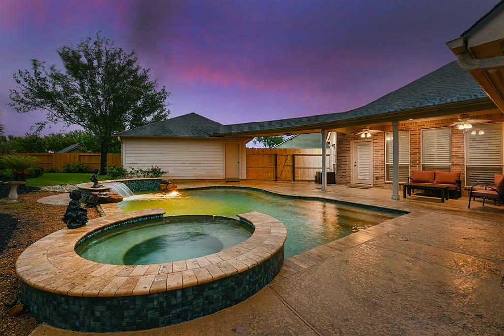 Property Photo:  28202 Sweet Oak Lane  TX 77494 