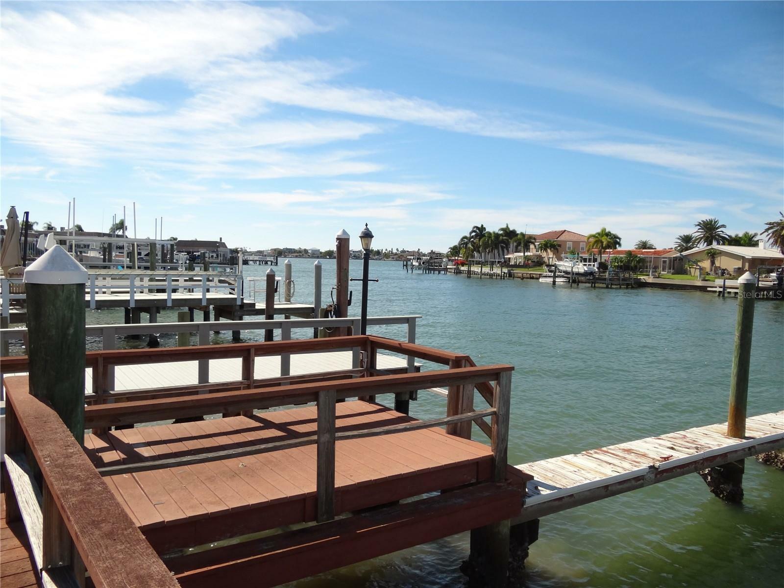 Property Photo:  531 Boca Ciega Point Boulevard N 2707  FL 33708 